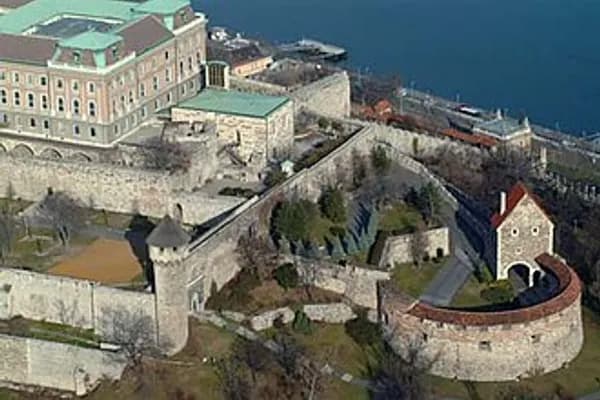 Buda Castle photo 6