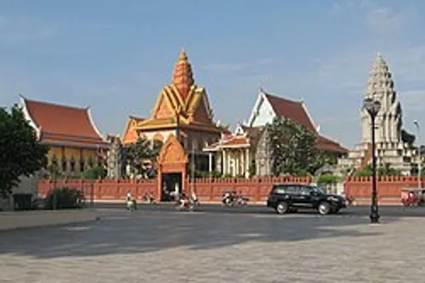Daun Penh photo 5