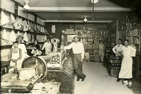 Little Italy photo 2