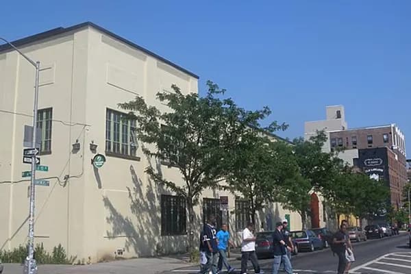 Williamsburg photo 5